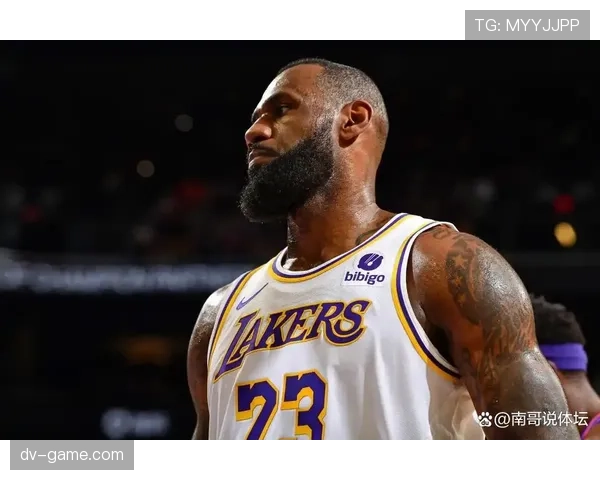 詹姆斯再创纪录,状态火热助球队取胜 詹姆斯再创纪录,状态火热助球队取胜